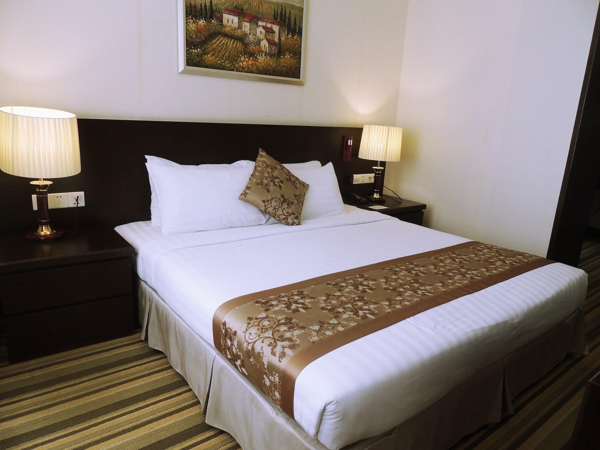 Esperado Lake View Hotel Yangon Ngoại thất bức ảnh