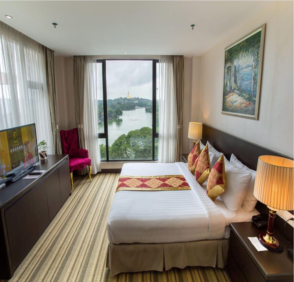 Esperado Lake View Hotel Yangon Ngoại thất bức ảnh