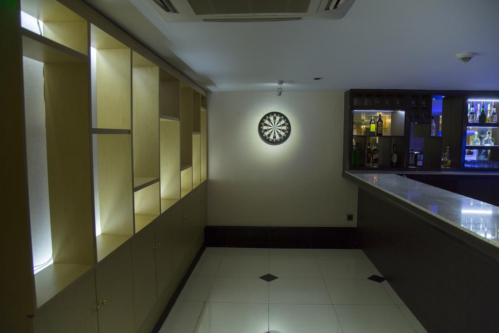 Esperado Lake View Hotel Yangon Ngoại thất bức ảnh