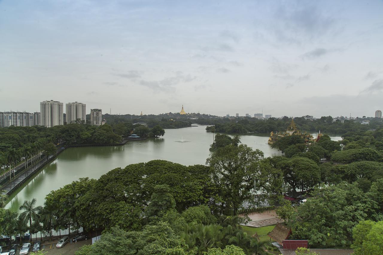 Esperado Lake View Hotel Yangon Ngoại thất bức ảnh