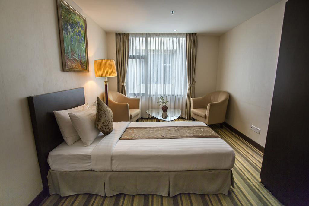 Esperado Lake View Hotel Yangon Ngoại thất bức ảnh
